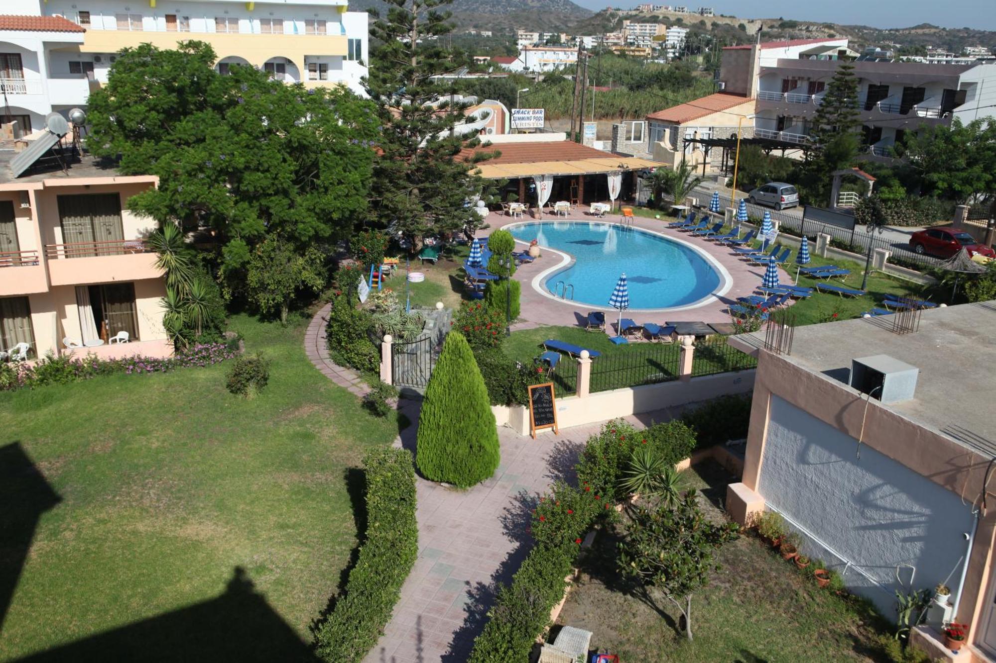 فاليراكي Lyristis Dinos Studios & Apartments المظهر الخارجي الصورة
