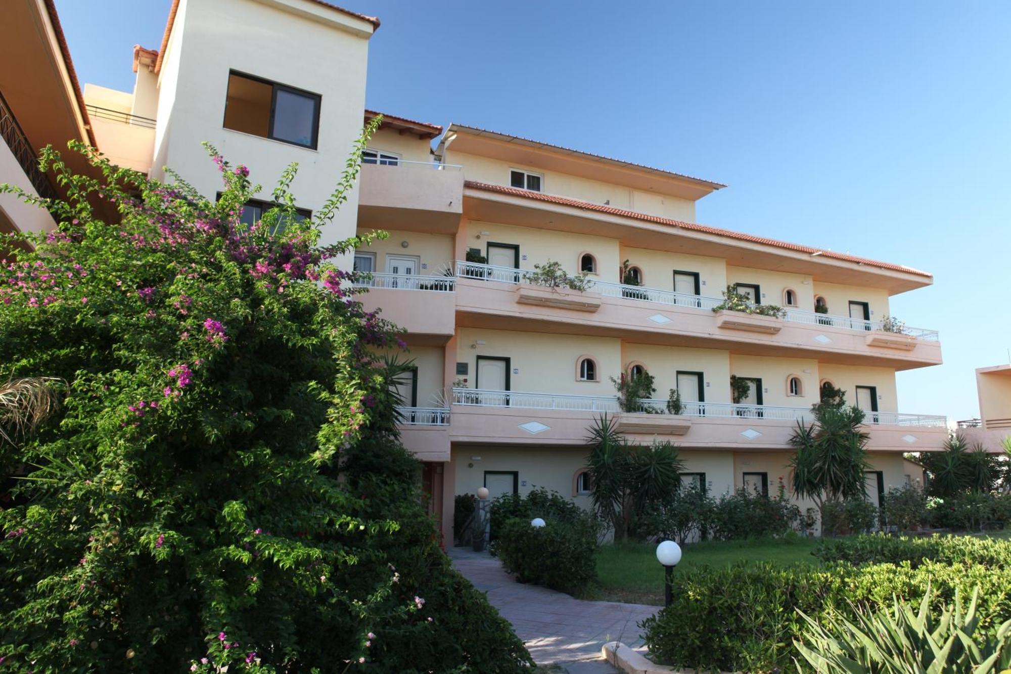 فاليراكي Lyristis Dinos Studios & Apartments المظهر الخارجي الصورة