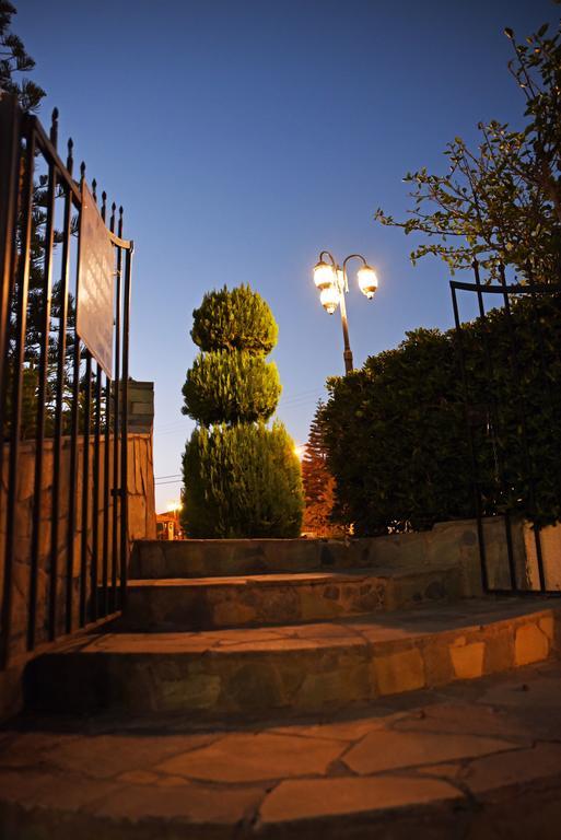 فاليراكي Lyristis Dinos Studios & Apartments المظهر الخارجي الصورة