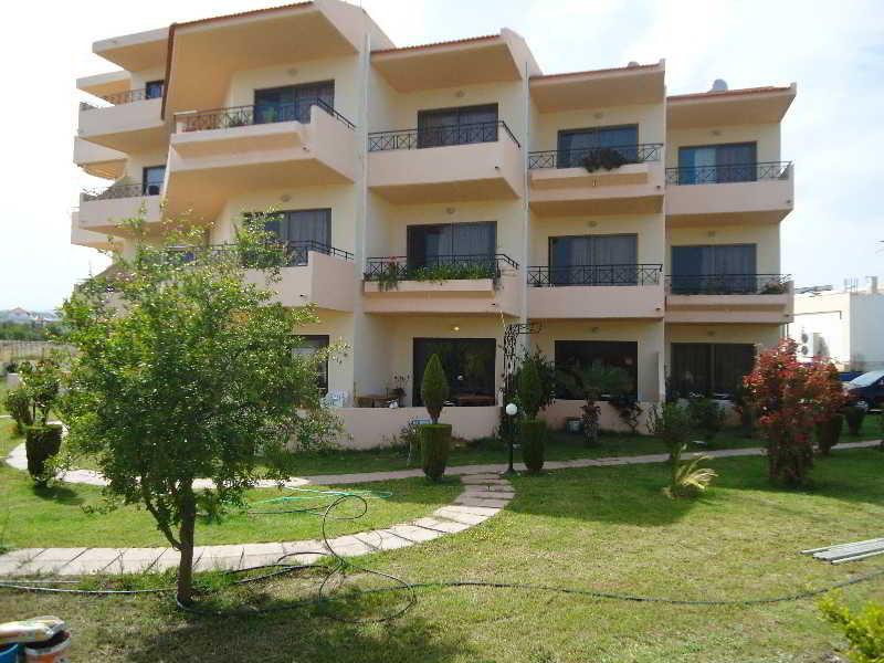 فاليراكي Lyristis Dinos Studios & Apartments المظهر الخارجي الصورة