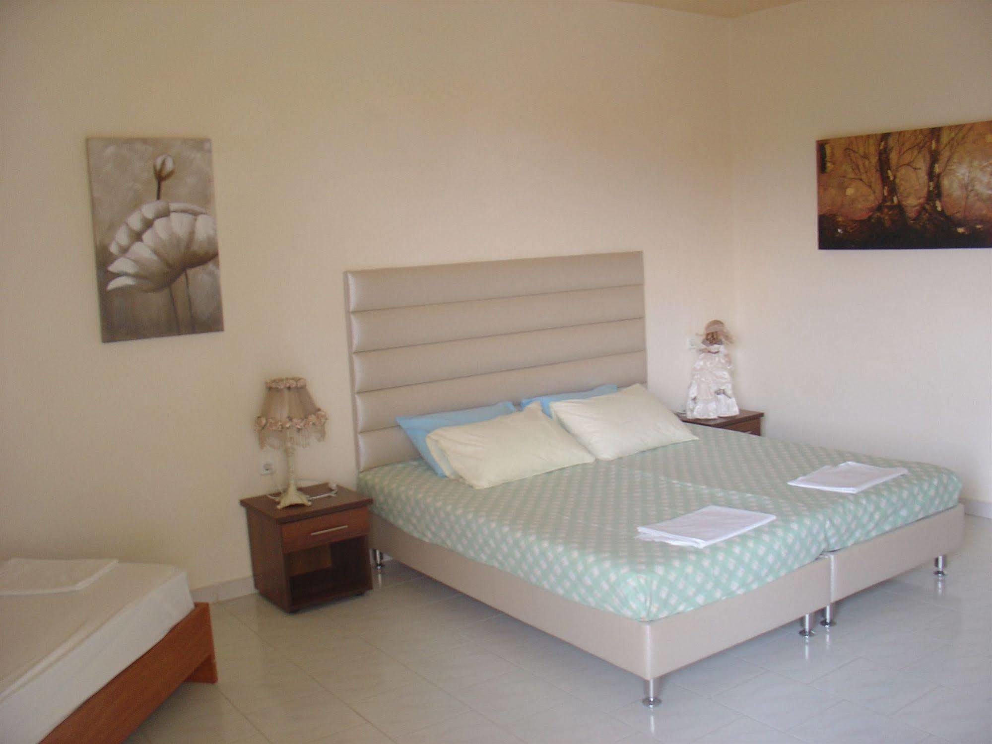 فاليراكي Lyristis Dinos Studios & Apartments المظهر الخارجي الصورة