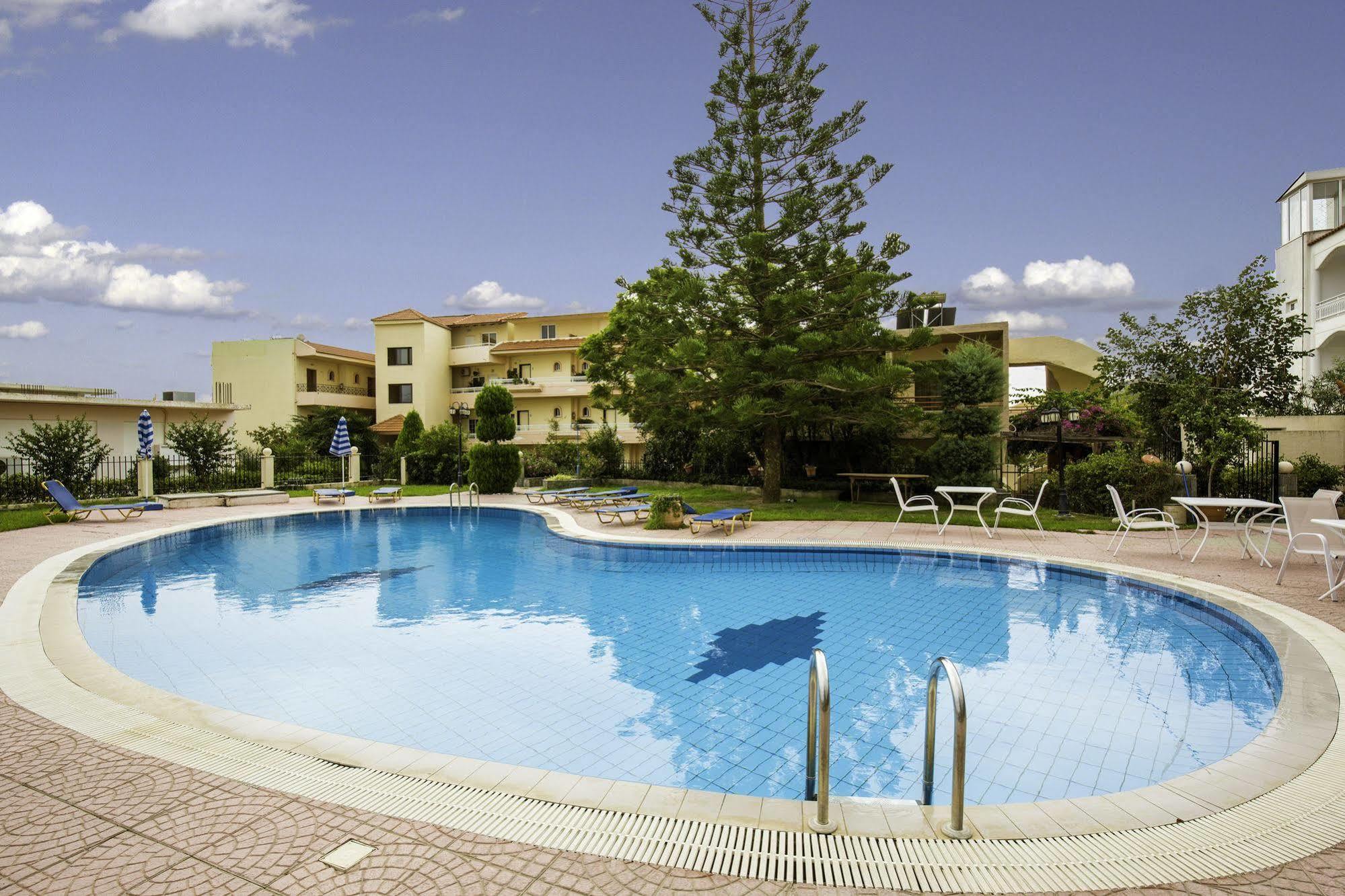 فاليراكي Lyristis Dinos Studios & Apartments المظهر الخارجي الصورة