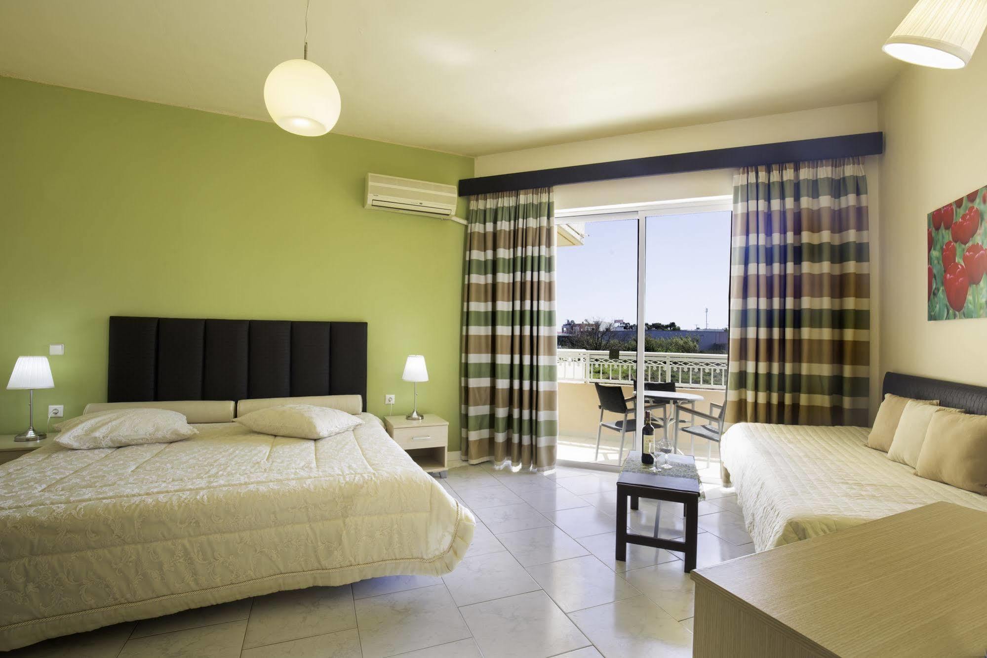 فاليراكي Lyristis Dinos Studios & Apartments المظهر الخارجي الصورة