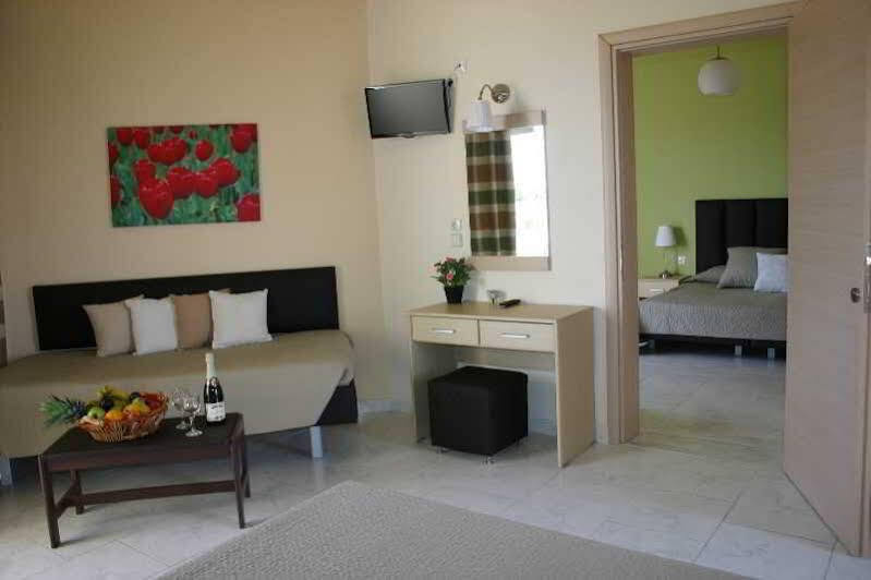 فاليراكي Lyristis Dinos Studios & Apartments المظهر الخارجي الصورة